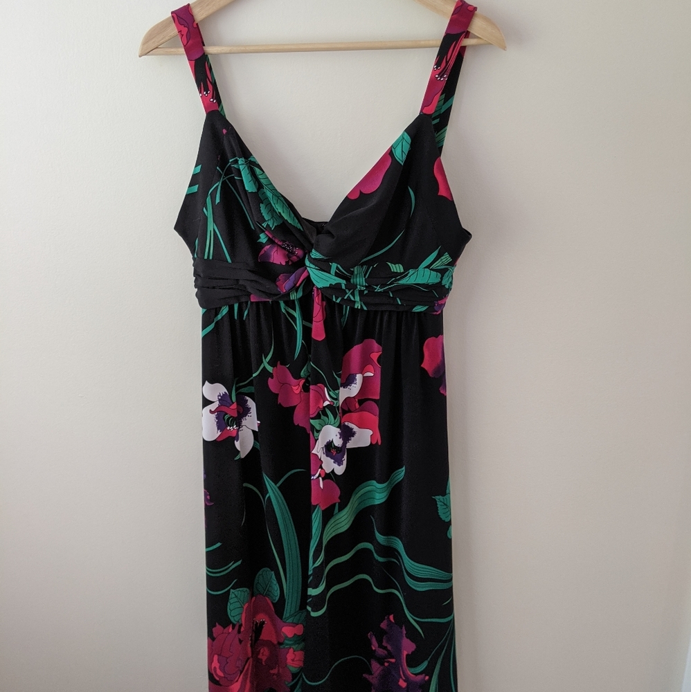T Tahari Floral Print Sleeveless Midi Dress